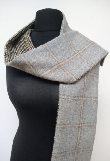 Slim Dove Blue Tweed Scarf with Dog Tooth Lining