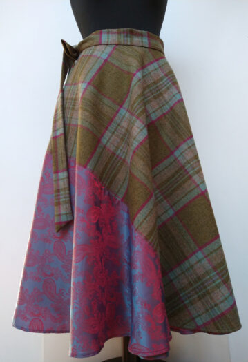 Longer Length Soft Tweed Swing Skirt with Paisley Insert (Size 12)