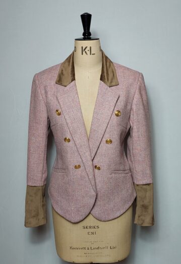 Harrogate Fitted Blazer – Sea Pink Tweed with Biscuit Full Velved Contrast